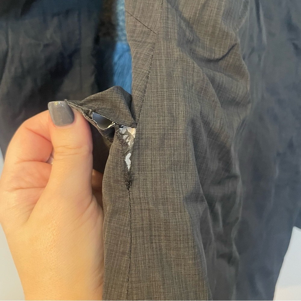 Helly Hansen Winter Coat Medium - Picture 6 of 6